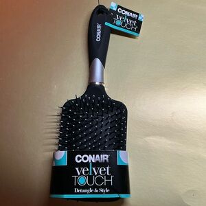 Conair Velvet Touch Hair Brush Detangle $ Style